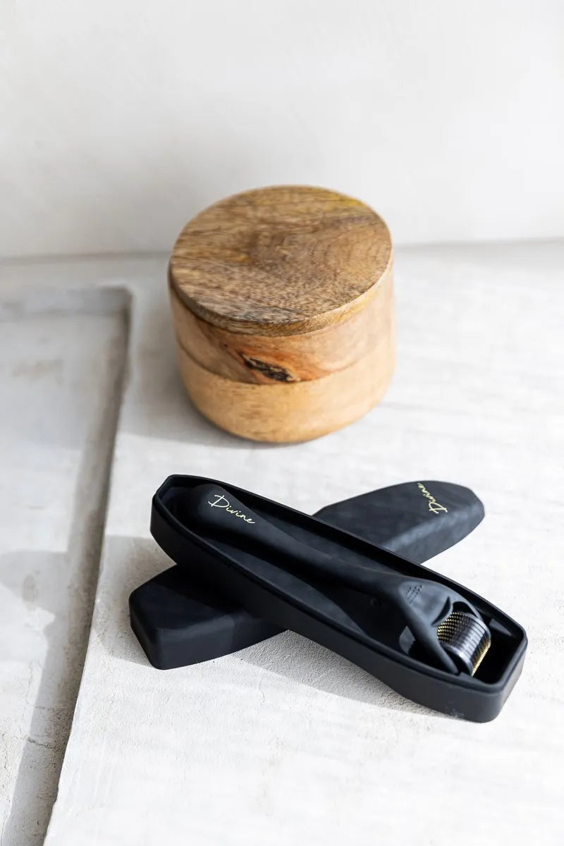 DIVINE'S DERMAROLLER